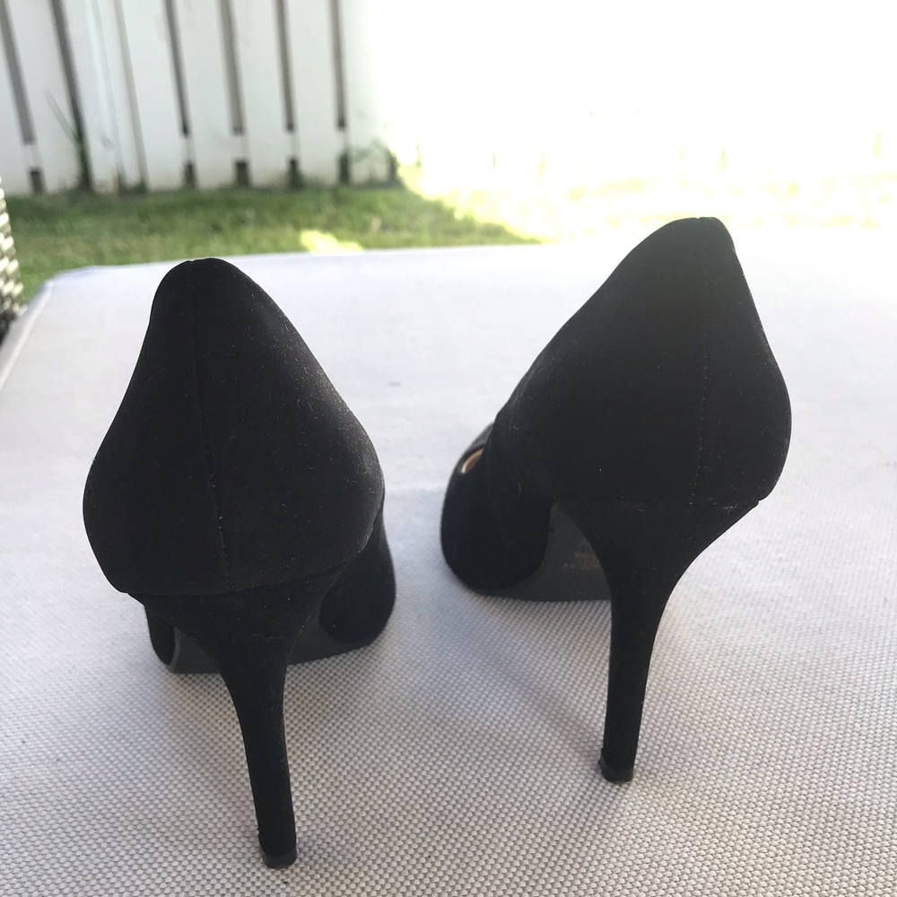 Black Heels - Picture 2 of 3